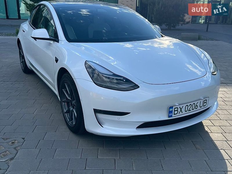 Tesla Model 3 2021