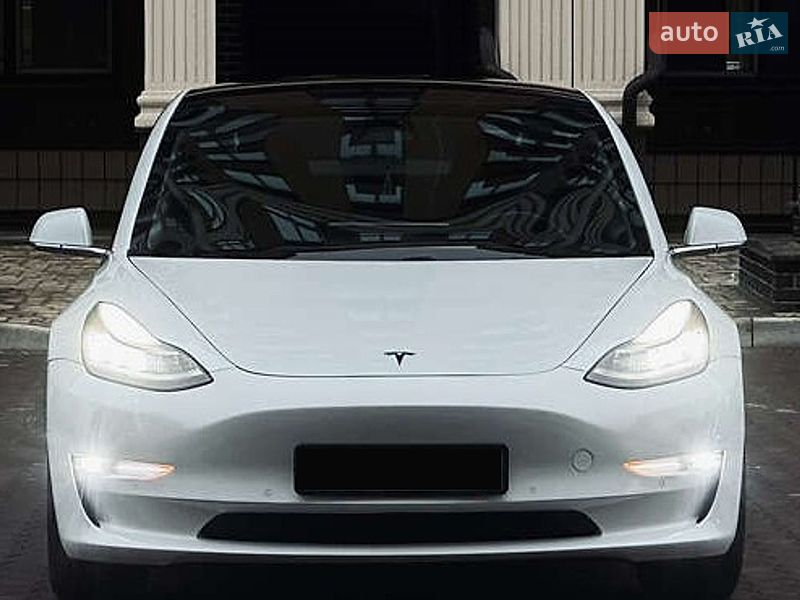 Tesla Model 3 2018