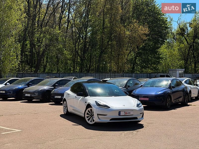Tesla Model 3 2022