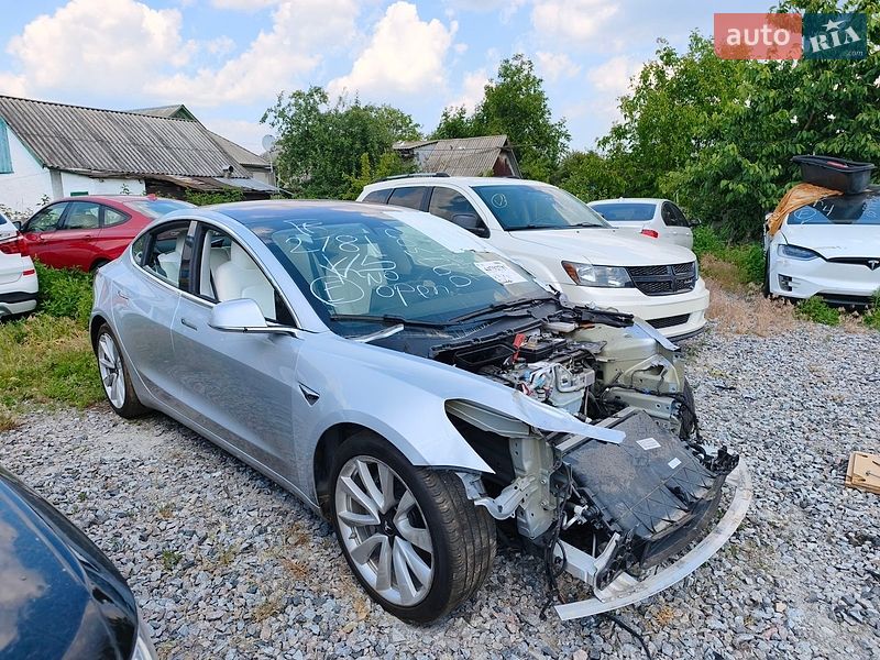 Tesla Model 3 2018
