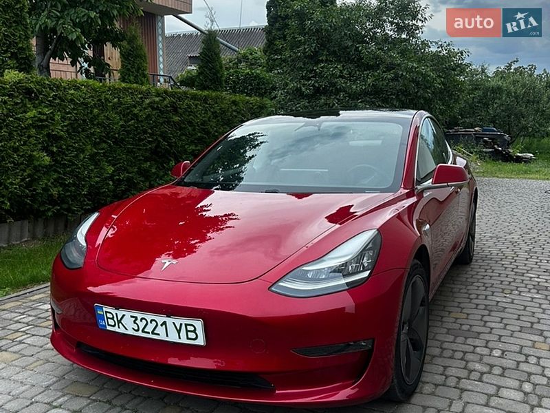Tesla Model 3 2019
