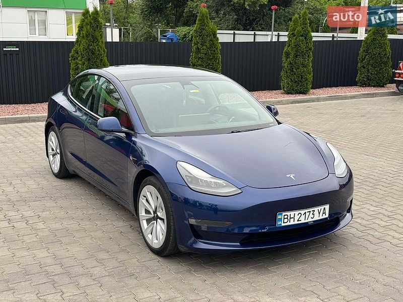 Tesla Model 3 2021