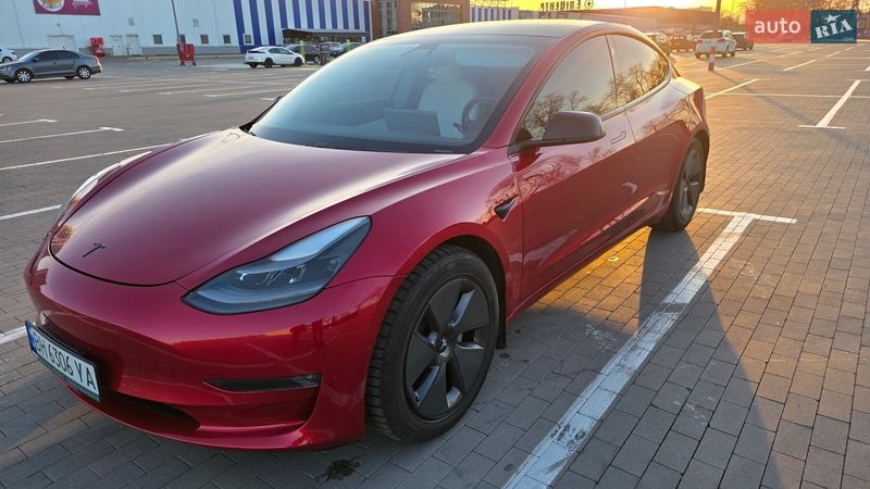 Tesla Model 3 2021