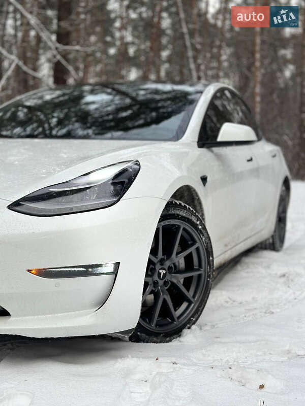 Tesla Model 3 2021