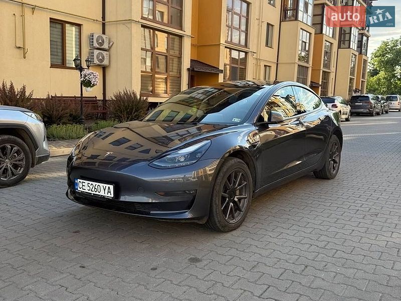 Tesla Model 3 2022
