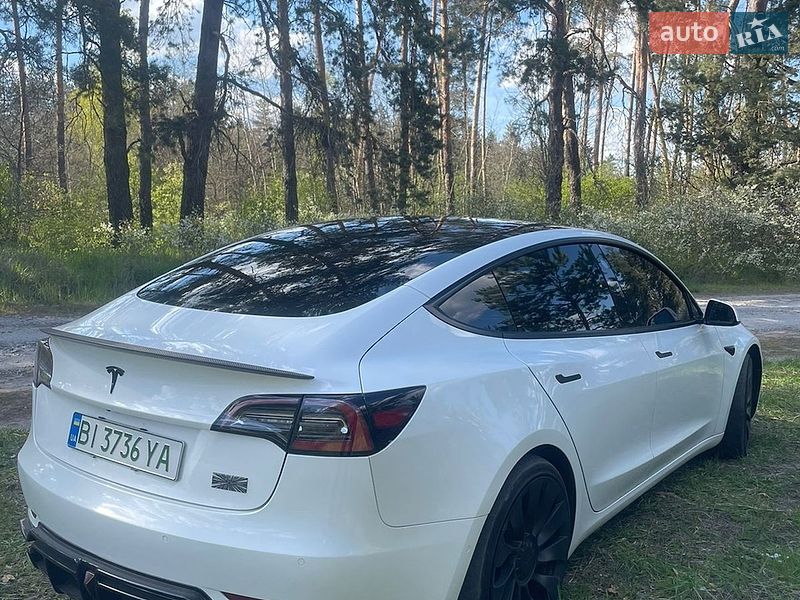 Tesla Model 3 2021