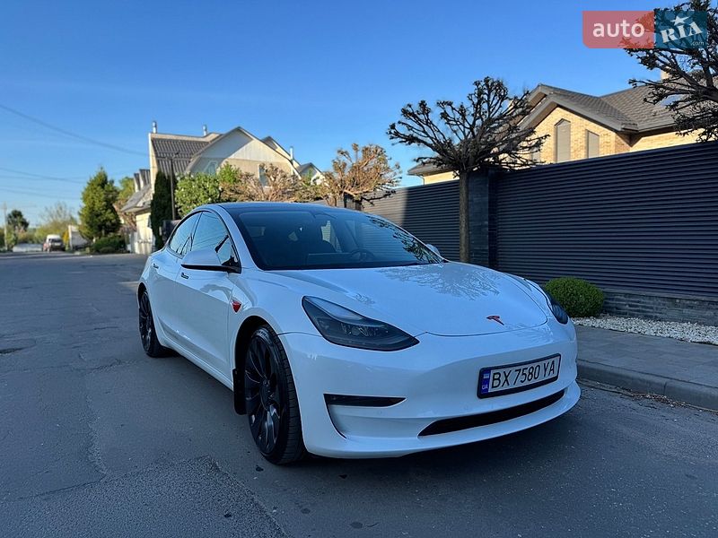 Tesla Model 3 2022