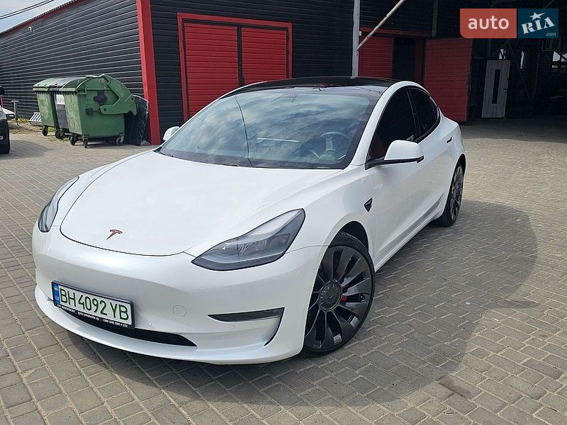 Tesla Model 3 2021