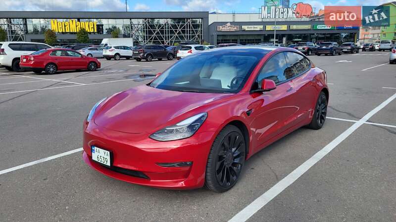 Tesla Model 3 2022