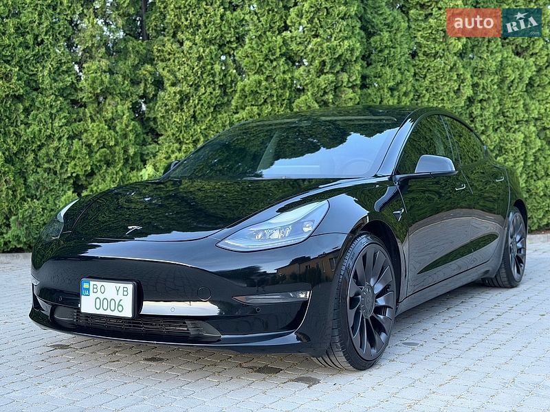 Tesla Model 3 2022