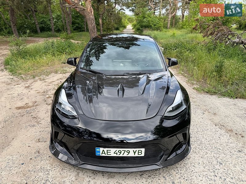 Tesla Model 3 2023