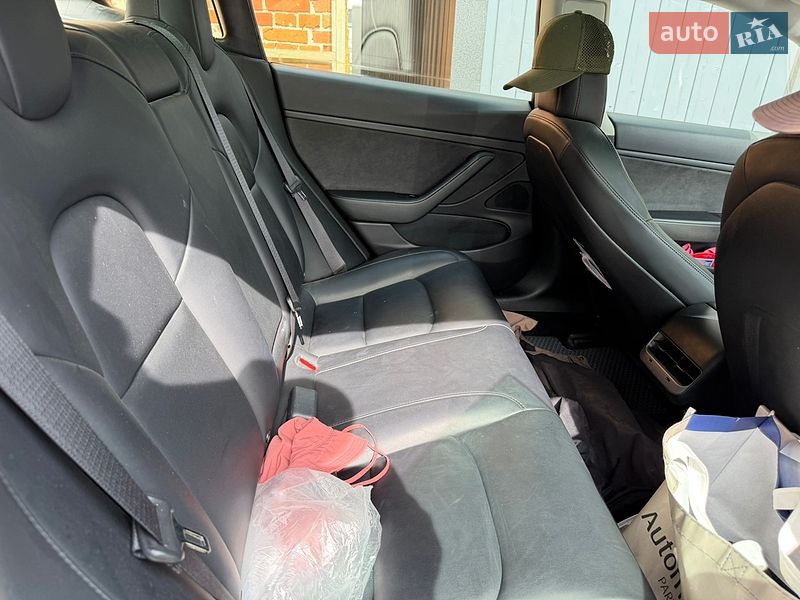 Tesla Model 3 2019