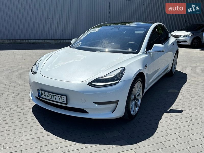 Tesla Model 3 2019