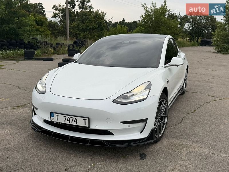 Tesla Model 3 2019