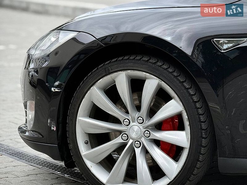 Tesla Model S 2013
