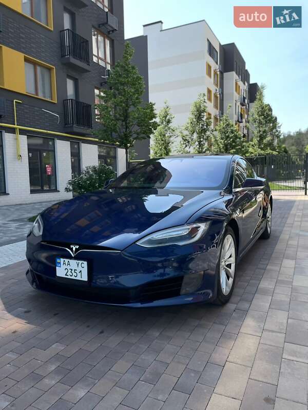 Tesla Model S 2017