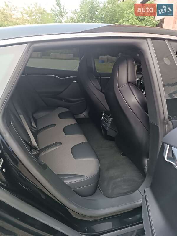 Tesla Model S 2017