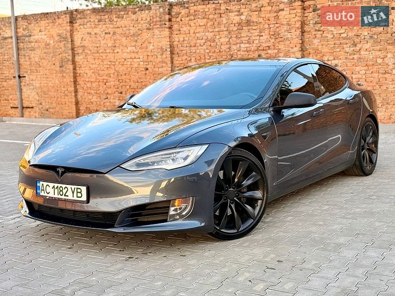 Tesla Model S 2017