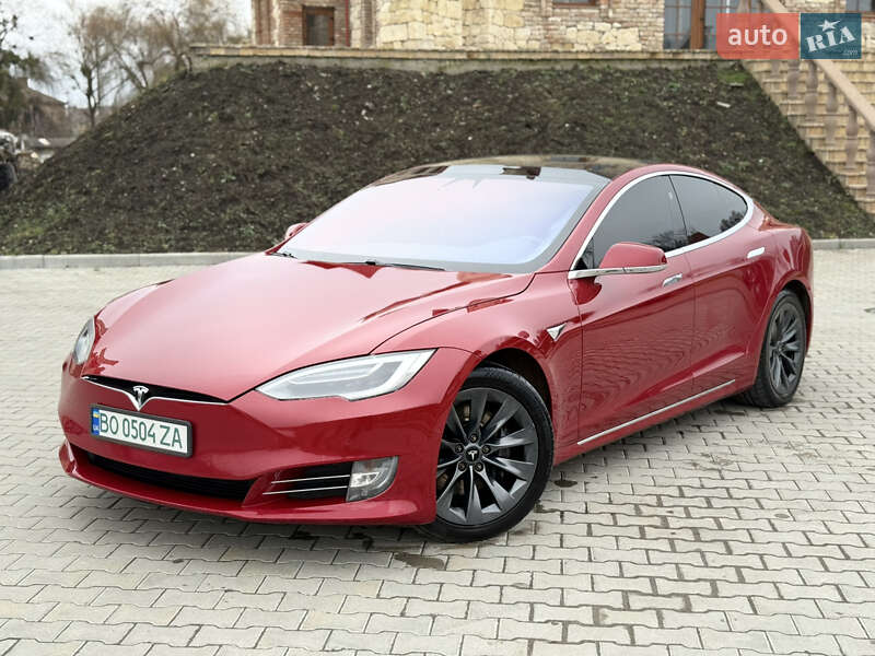 Tesla Model S 2018