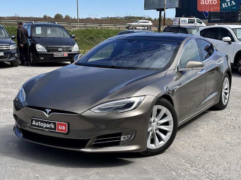 Tesla Model S 2016