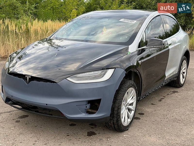 Tesla Model X 2017