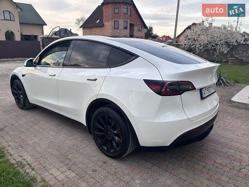 Tesla Model Y 2021