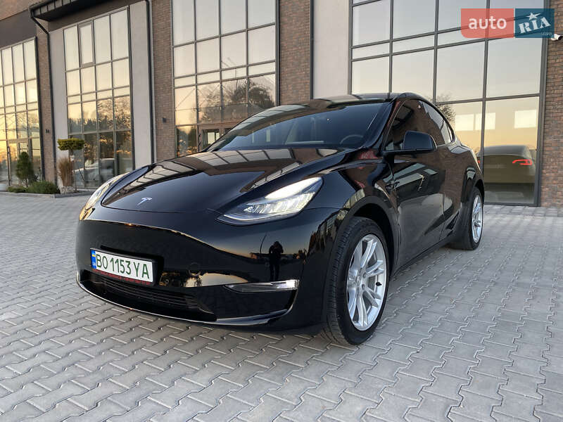 Tesla Model Y 2021