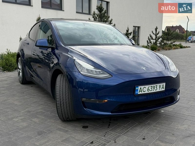 Tesla Model Y 2021