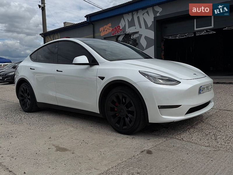 Tesla Model Y 2021