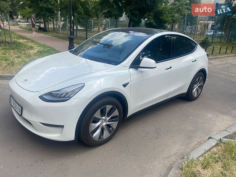 Tesla Model Y 2020