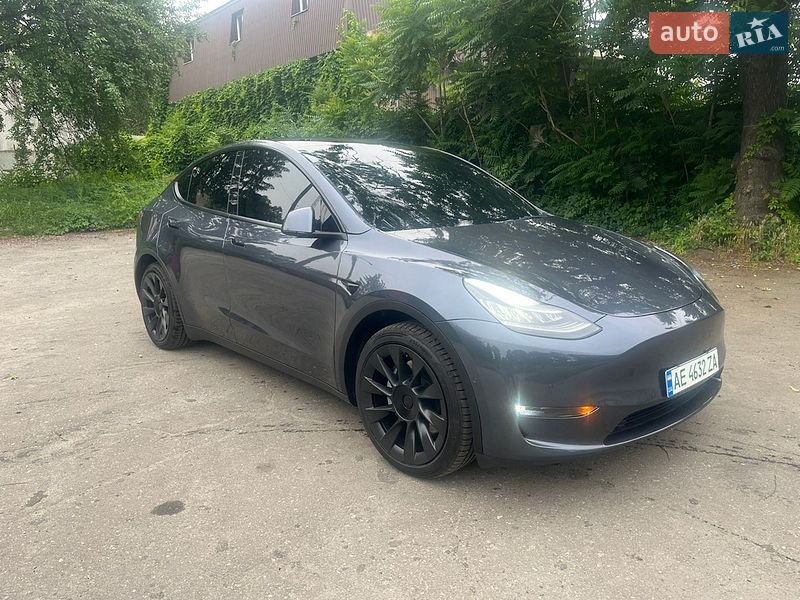 Tesla Model Y 2021