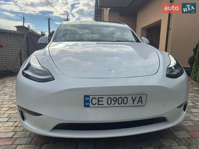 Tesla Model Y 2021