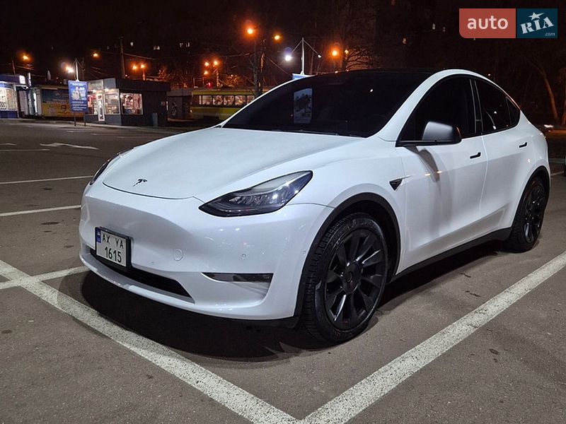 Tesla Model Y 2021