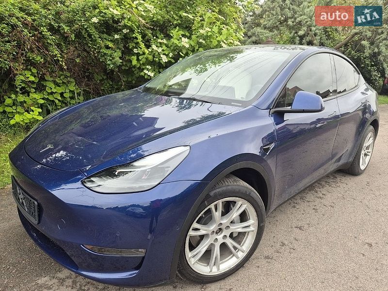 Tesla Model Y 2021