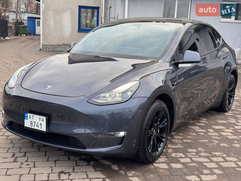 Tesla Model Y 2020
