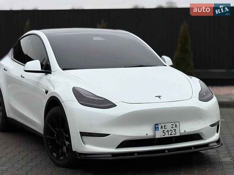 Tesla Model Y 2021