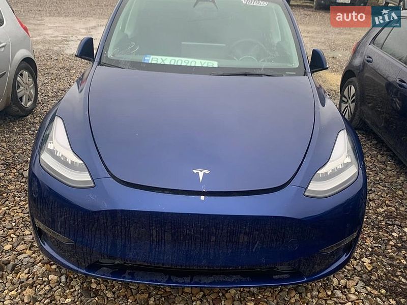 Tesla Model Y 2021