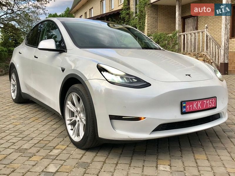 Tesla Model Y 2020