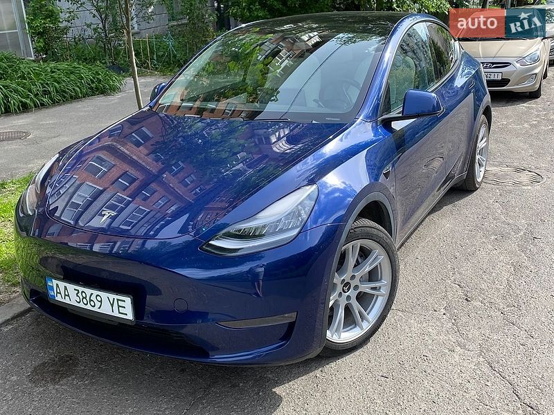 Tesla Model Y 2020