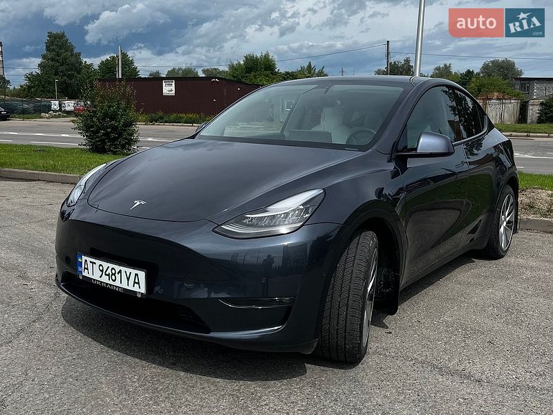 Tesla Model Y 2021