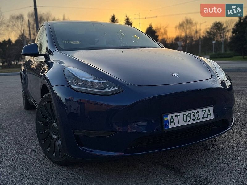 Tesla Model Y 2021