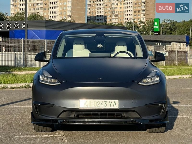 Tesla Model Y 2021