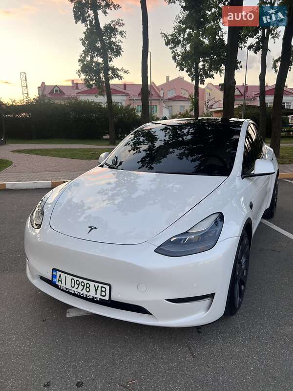 Tesla Model Y 2021