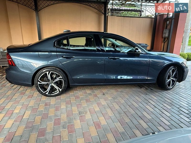Volvo S60 2024
