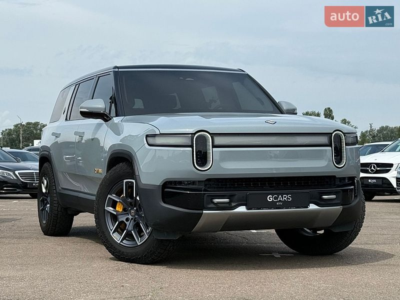 Rivian R1S 2023