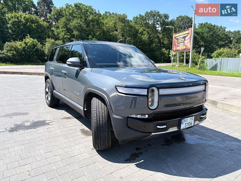 Rivian R1S 2024