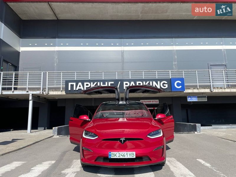 Tesla Model X 2022