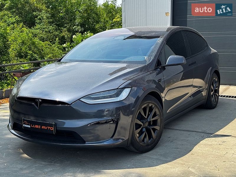 Tesla Model X 2022