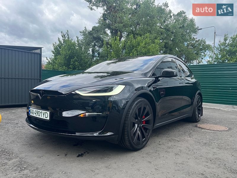 Tesla Model X 2022