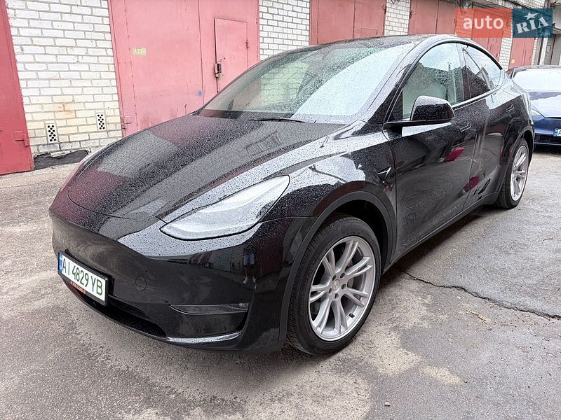 Tesla Model Y 2023